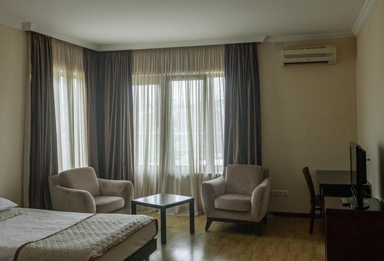 Hotel Beaumonde Garden Tbilisi Exterior foto
