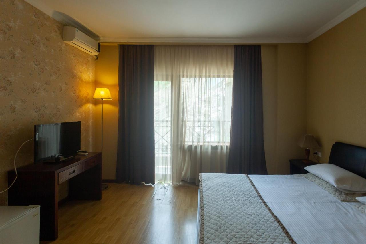 Hotel Beaumonde Garden Tbilisi Exterior foto