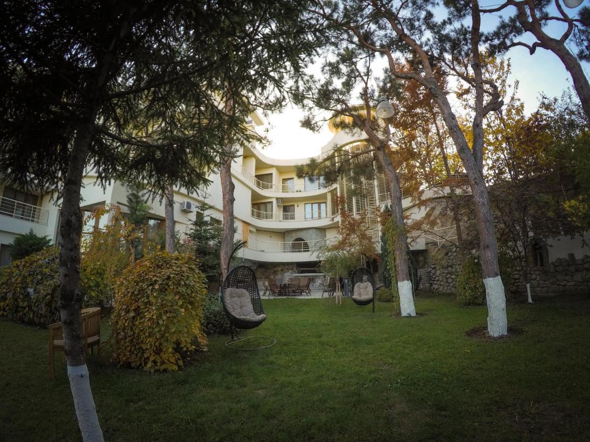 Hotel Beaumonde Garden Tbilisi Exterior foto